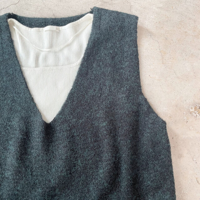 【11月上旬入荷予定】   オータムセール　『　インスタサブ垢で大人気！　』  ショート丈ニットベスト