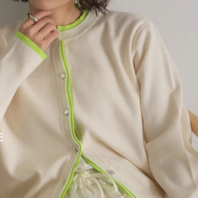 【2月上旬入荷予定】 ウィンターセール！　【2026新作】12GG レイヤード風 配色 ニット カーディガン