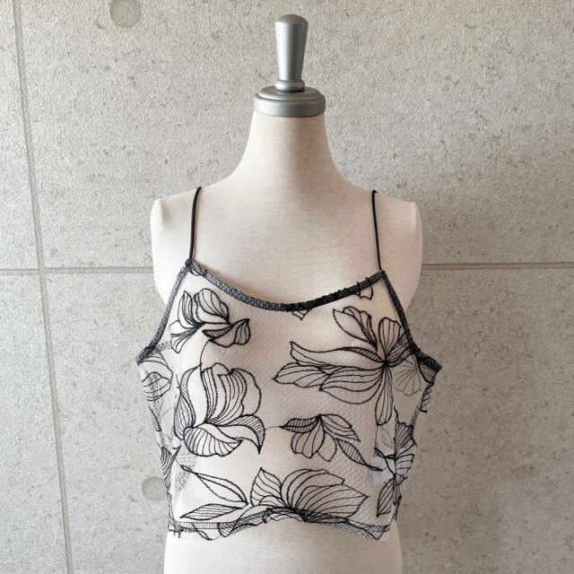 春の早割り 【2月中旬入荷予定】 【メール便対応】 『 インスタサブ垢で大人気! 』 超高見え!実物はもっと美しくキレイです! チュール花柄刺繍ビスチェ