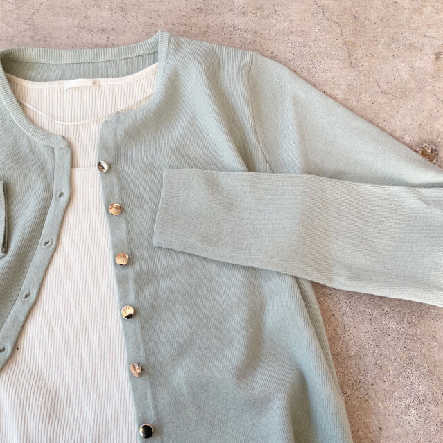 【3月上旬入荷予定】 春の早割り 【インスタリール動画あり】 【急上昇】 【メール便対応】 【2026新作】金ボタンラウンドネックニットカーディガン