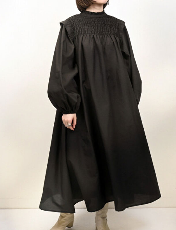 人気爆発中シャーリングブラウスのワンピ版！レア品！たっぷり