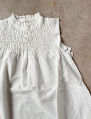 【極上の人気】  『　バズってるシャーリングシリーズのワンピバージョンが可愛すぎる！　』　人気すぎるシャーリングデザイン！ノースリーブリネンタッチワンピース