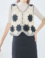 　インスタで大バズり中のフラワー刺繍ベストの最新版が登場！入荷待ち多数の人気激レアベスト。