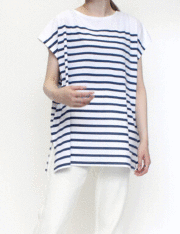 　夏のカジュアルコーデに活躍しそう！パネルボーダーのフレンチスリーブトップス