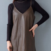 【11月中旬入荷予定】 オータムセール　『　インスタで大人気！　』　バッグ付きフェイクレザーキャミワンピース