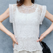 ラスト1着！　サマーセール！　『　インスタで大人気！　』 　キャミ付きレースノースリトップス
