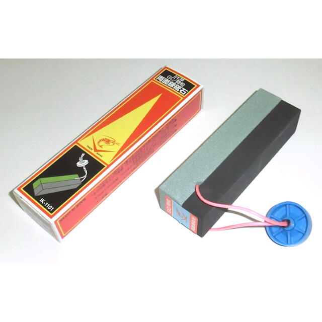 エビ印　両面鎌砥石　ＧＣ＃１５０/微粒＃８００　ヒモ付：IK-1101＜ナニワ研磨工業＞