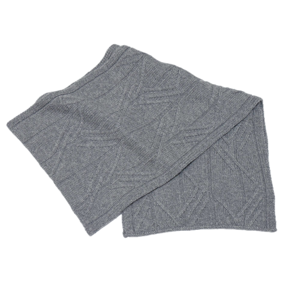 ロロピアーナ  男女兼用　カシミア100％　ケーブルニットマフラー　グレー　Loro Piana