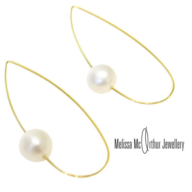 Melissa Mcarthur Jewellery ロンドン発ワイヤージュエリー22kゴールド　パールピアス　ティアドロップ　メリッサマッカーサージュエリー