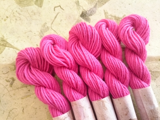 国産山葡萄籠➕型染め雪ん子格子縞木綿紅花染め草木染め刺し子リバーシブル擦れ防止布 国産山葡萄籠➕型染め雪ん子格子縞木綿紅花染め草木染め刺し子