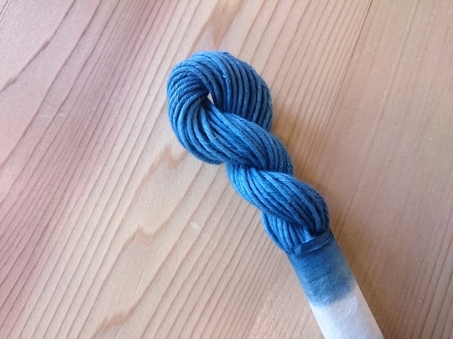 本藍染め　糸