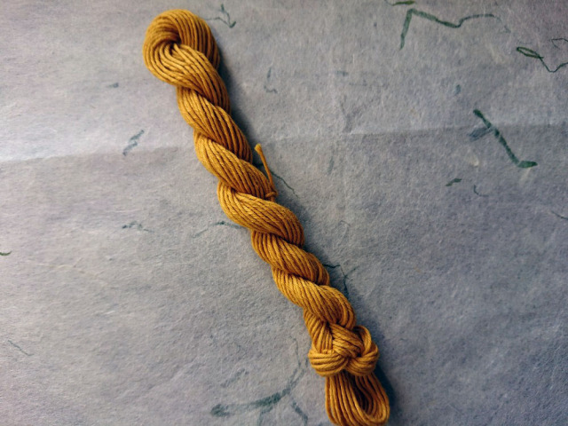 マリーゴールド　染め　糸