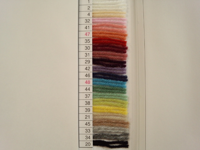 中細毛糸　かせ　ウール刺しゅう