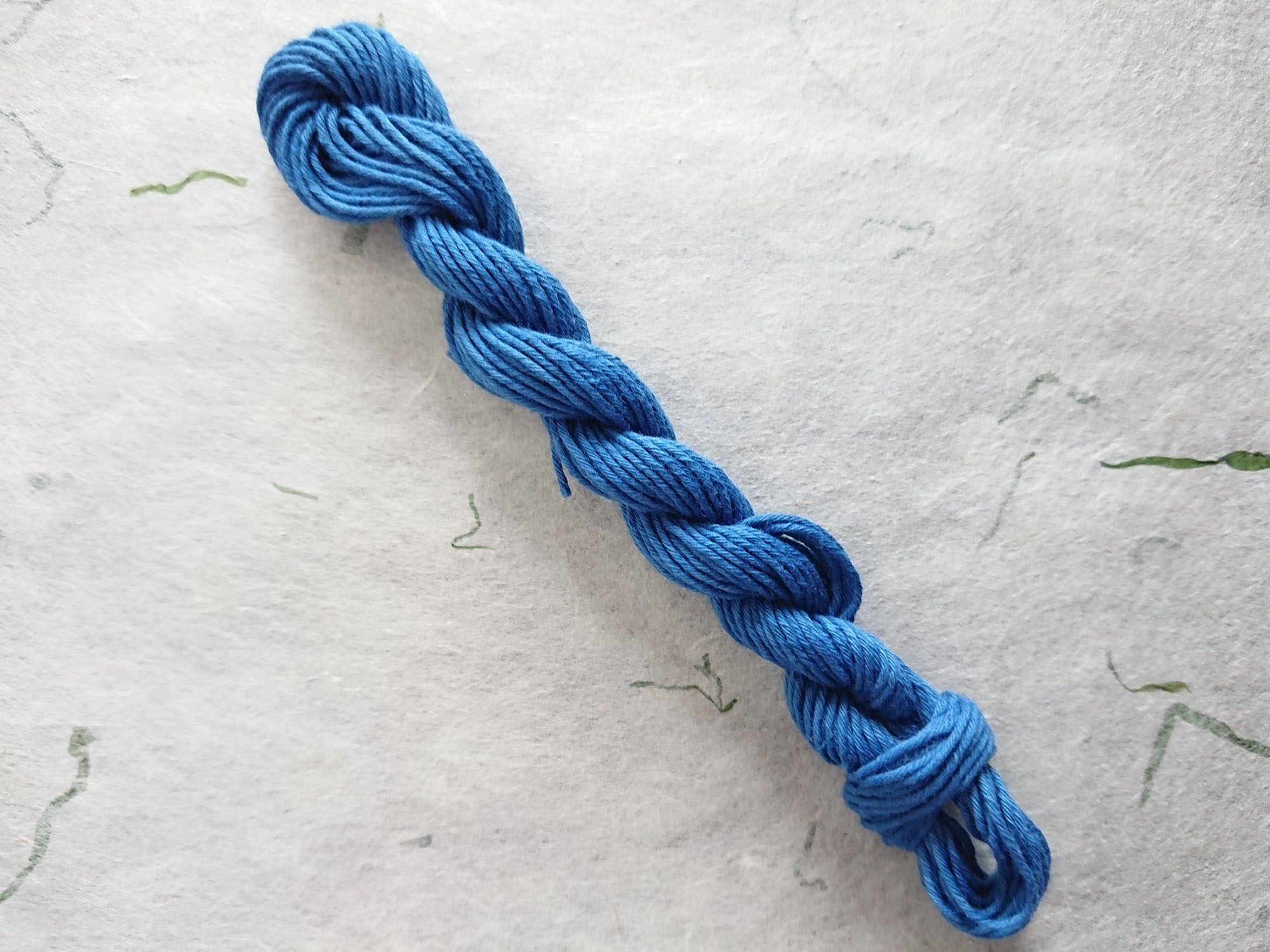 本藍　染　糸　縹