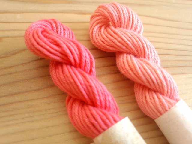 紅花　染め　糸