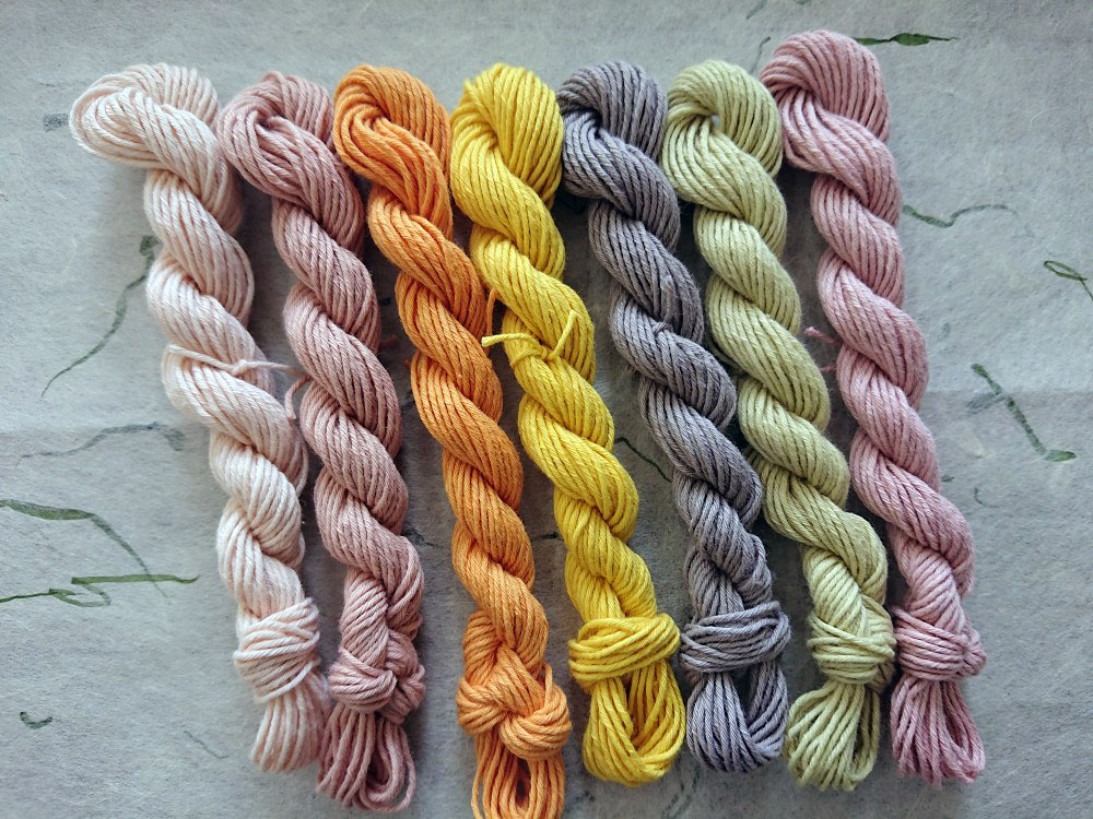 津軽　なないろ　染め糸