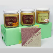 ピーナッツペースト無糖を加えたピーナッツペースト３本入れギフトセット