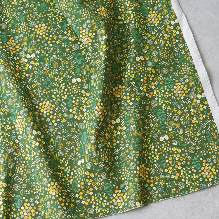 HIRVI マンスリー生地 ちょうちょと緑の野原　メイン画像