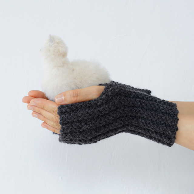 原ウール ニットワーム 毛糸 メランジ 極太 作品のハンドウォーマー