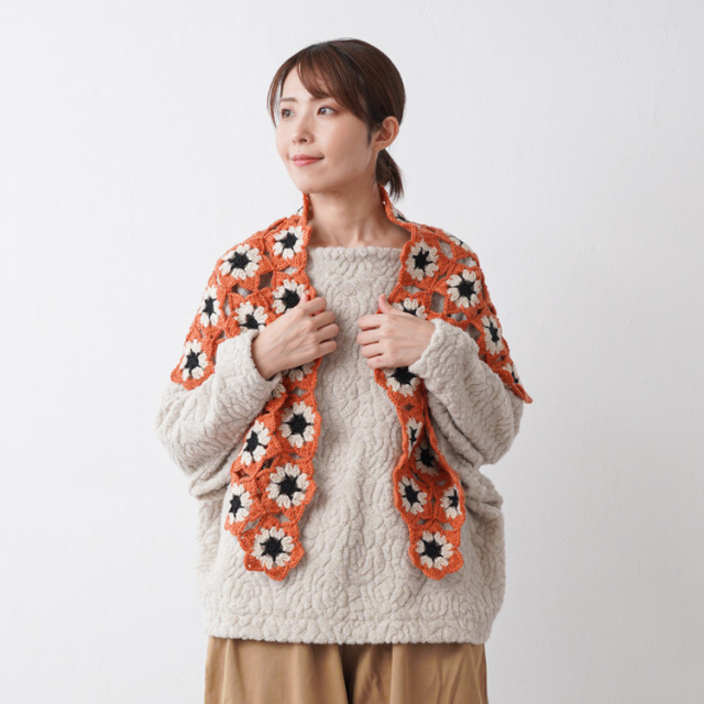 Knitworm Hug M (ハグ並太) 1玉