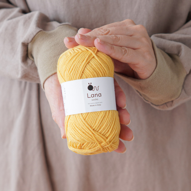 毛糸 Knitworm Lana socks ラーナソックス 中細 40g(約148m) 大きさ