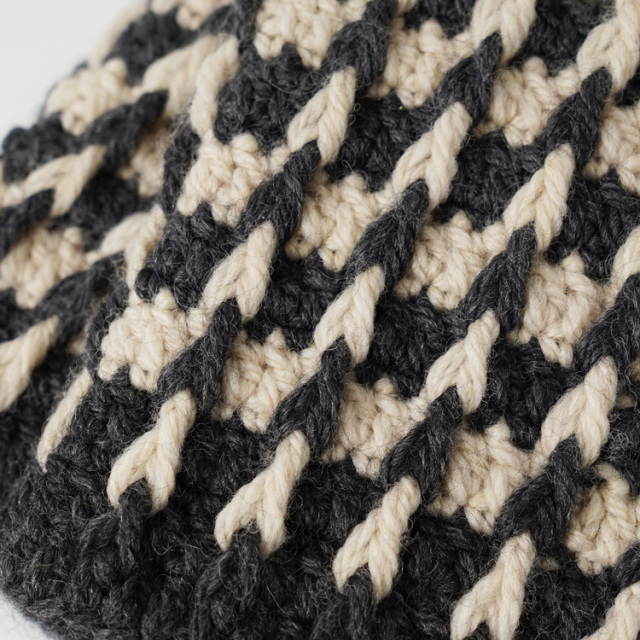 #2-9 引き上げ模様のリストウォーマーキット