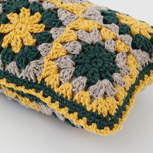 knitworm 編み物キット #6-10 長方形モチーフのクッションカバー