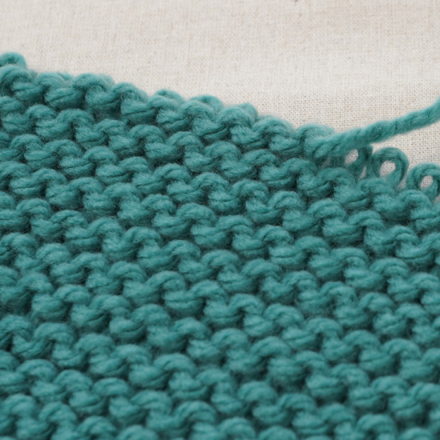 BK-1 ガーター編みのコースター（タワシテッシュケースカバー）