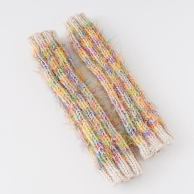 ふわふわのロングアームウォーマー