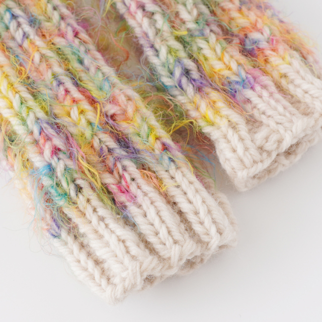 ふわふわのロングアームウォーマー