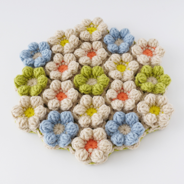 立体お花モチーフの円座