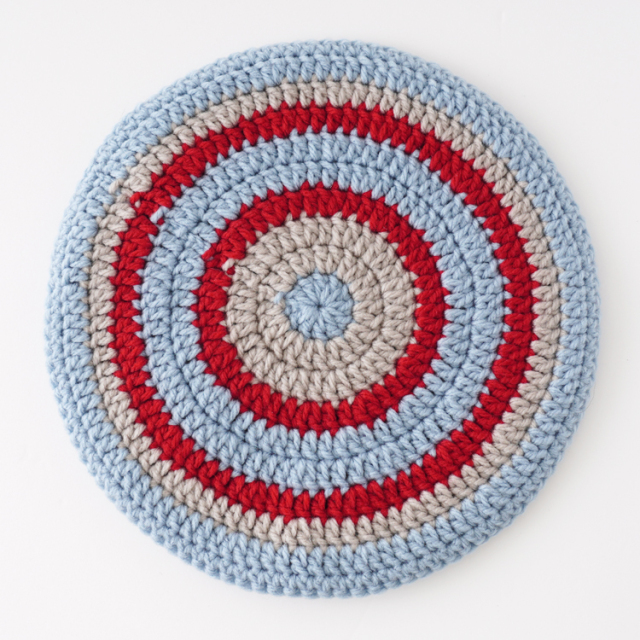 長編みで配色した円座