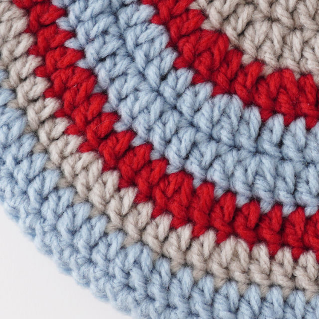 長編みで配色した円座