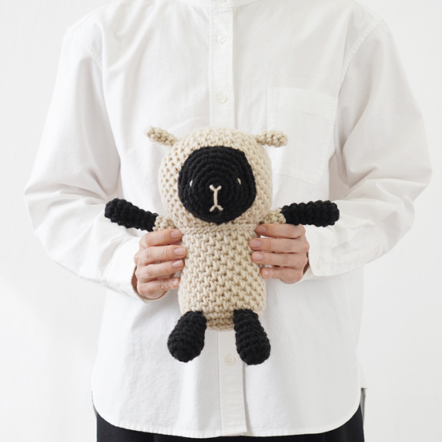 編み物キット #8-12L 頭がまん丸羊さんのあみぐるみ 手編み糸と生地