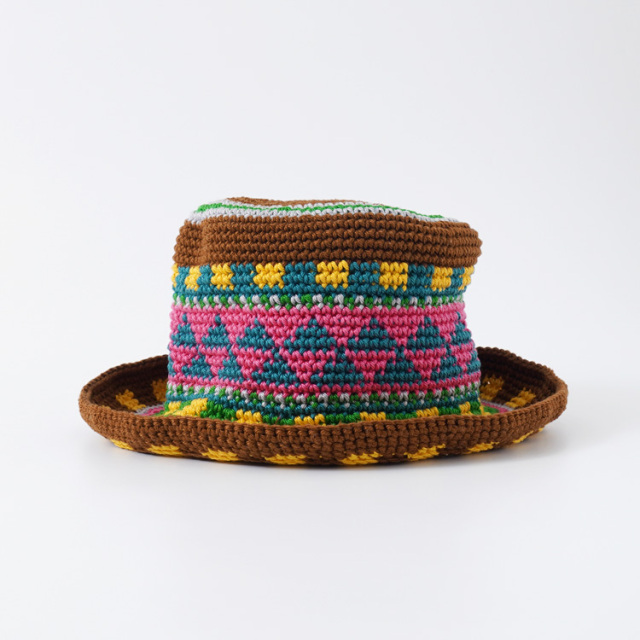 knitworm 編み物キット #10-1 編み込み模様のつば付き帽子