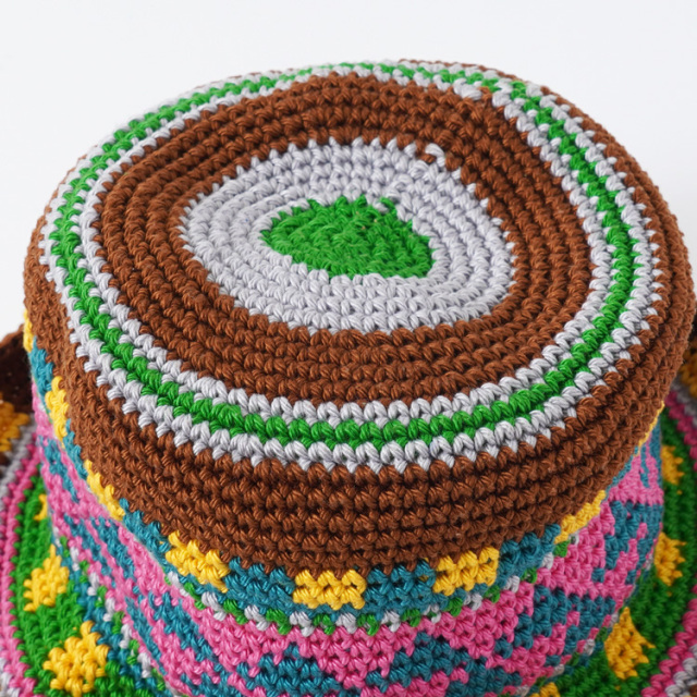 knitworm 編み物キット #10-1 編み込み模様のつば付き帽子