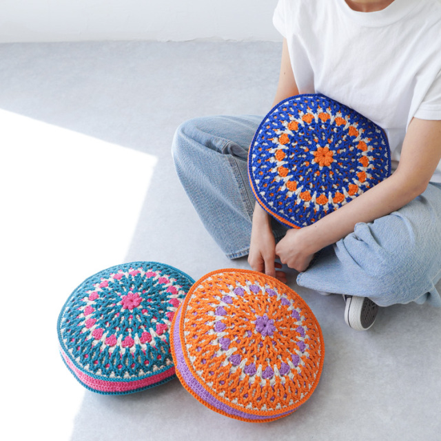 knitworm 編み物キット #10-10 モロッカン風クッションカバー