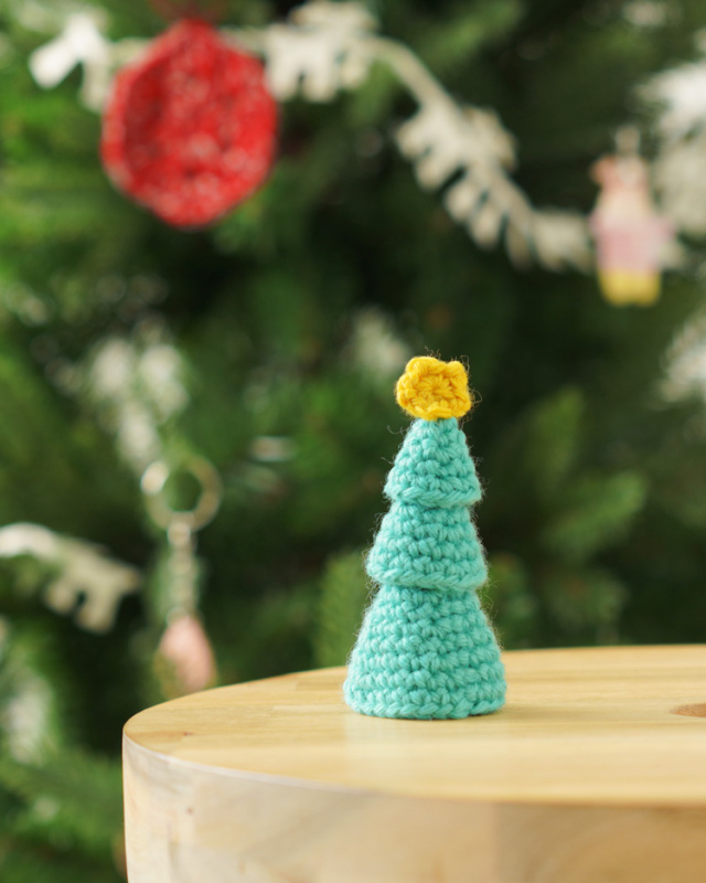 編み物キット クリスマスのあみぐるみ T24-1