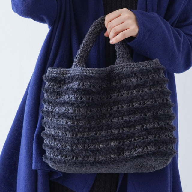 編み物キット #17-6 ファーのボーダーバッグ（えんじ）