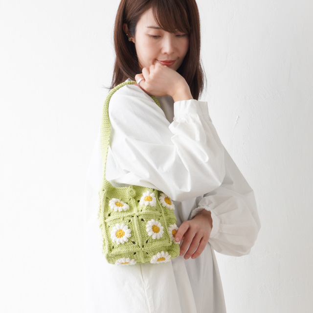 編み物キット #19-1 デイジーのモチーフバッグ 使用イメージ2