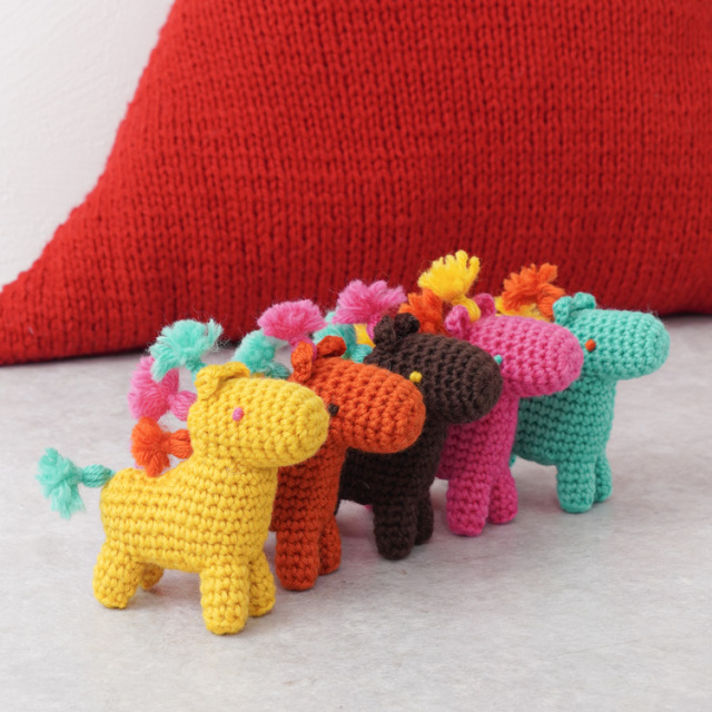 編み物キット 干支のあみぐるみ 午 2026