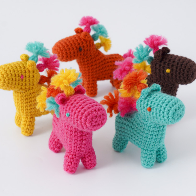 編み物キット 干支のあみぐるみ 午 2026