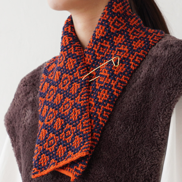 #21-8 すべり目模様のミニマフラー 10910uv55219