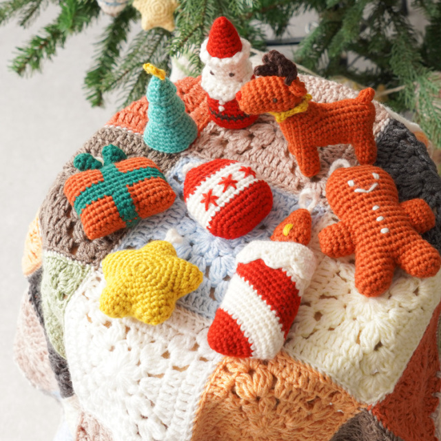 T25-16 1枚1色で編むモチーフつなぎのひざかけ 10910uv55234