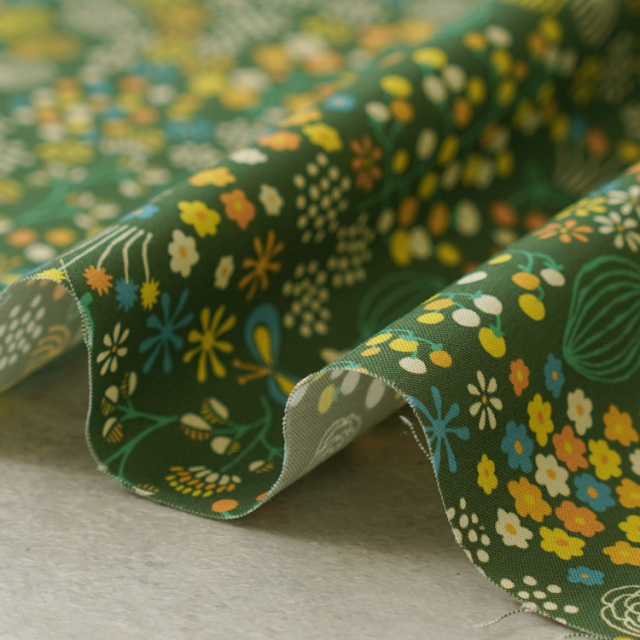 HIRVI マンスリー生地 ちょうちょと緑の野原　画像6