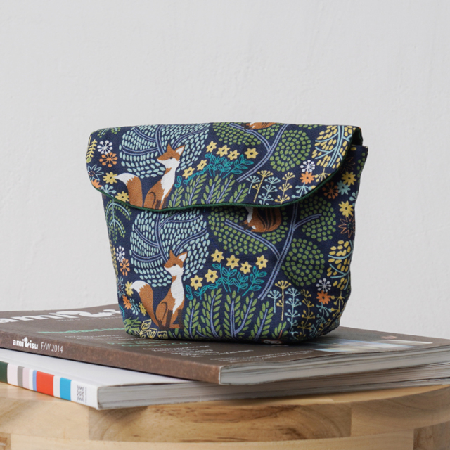 生地 HIRVI シーチング かくれんぼ