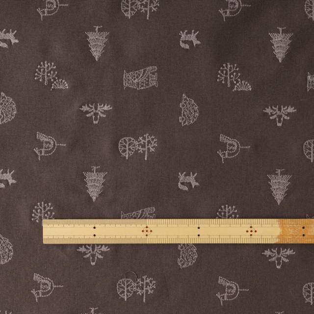 HIRVI 刺繍生地 森のお散歩