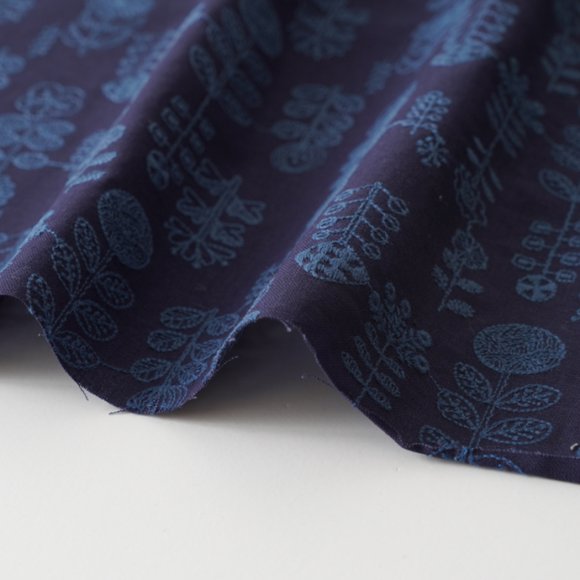 HIRVI 刺繍生地 咲くさく【50cm単位オーダーカット】