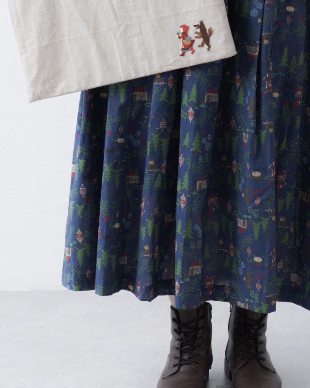 Tale & Tapestry ローン生地 赤ずきん 【50cm単位オーダーカット】