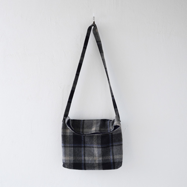 【ソーイングキット】B-3 四角いショルダーバッグキット モッサグレー